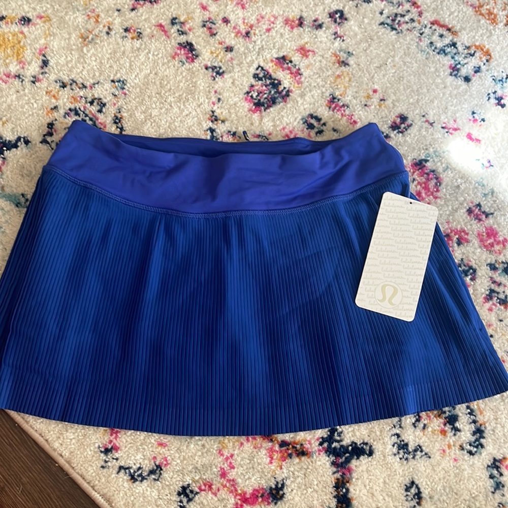 Lululemon pleat to street skirt, size 6, new with tags
